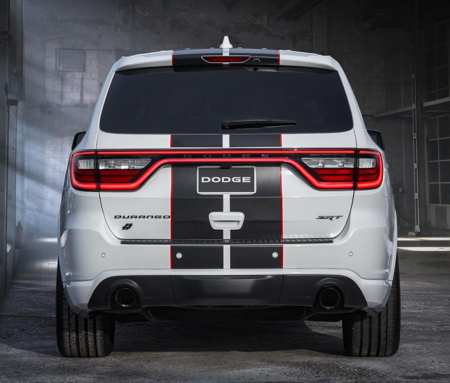  Dodge Durango SRT Black Appearance Package (WD) 2020 года  (фото 8 из 11)
